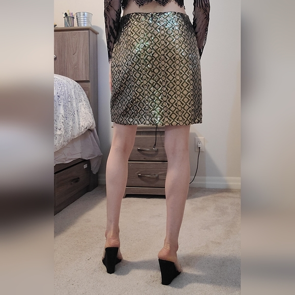 Sequins mini skirt - Picture 3 of 12